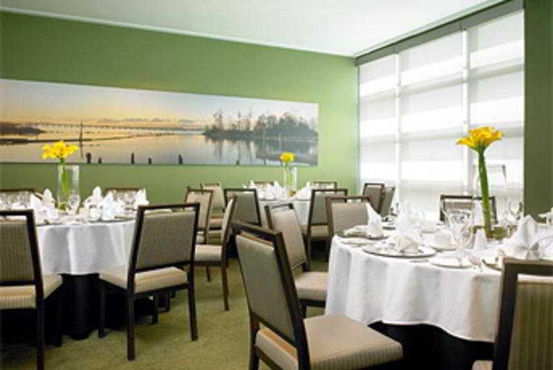 The Westin Wall Centre, Vancouver Airport Ричмонд Экстерьер фото