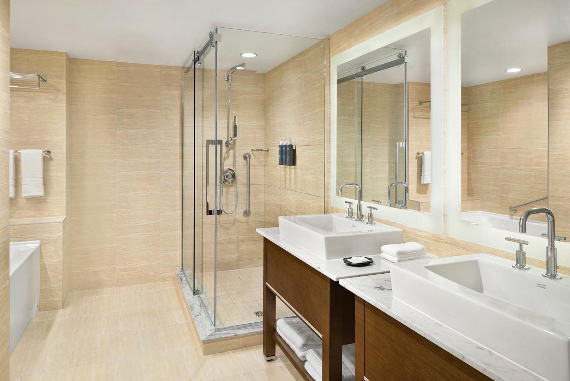 The Westin Wall Centre, Vancouver Airport Ричмонд Экстерьер фото