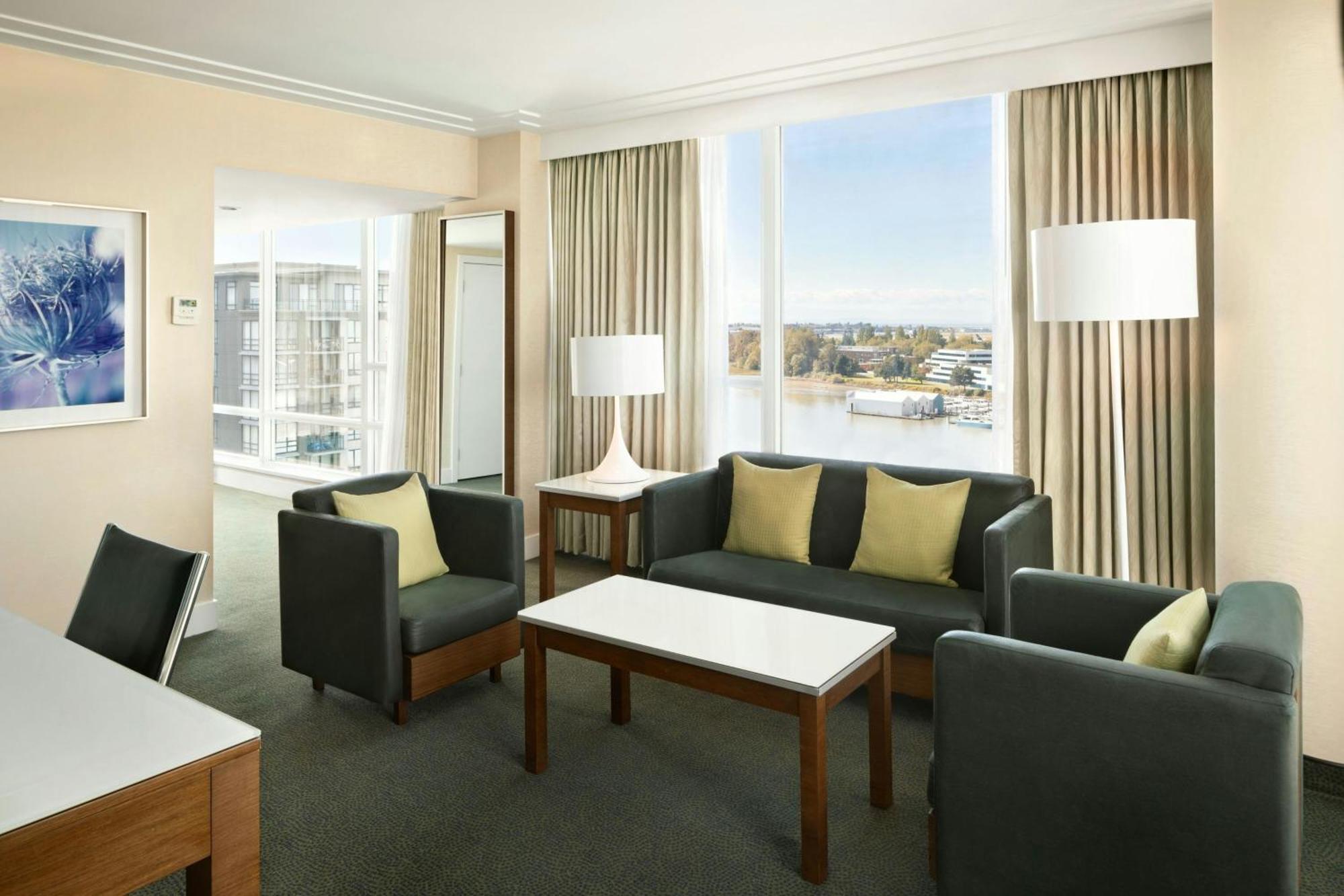 The Westin Wall Centre, Vancouver Airport Ричмонд Экстерьер фото